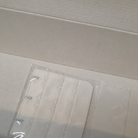 ⭐️40% Off⭐️ KeepMyself All Day Comfort Bra In White - Picture 7 of 13